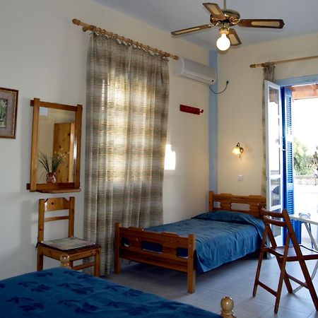 Idroussa Διαμέρισμα Μπατσί Δωμάτιο φωτογραφία