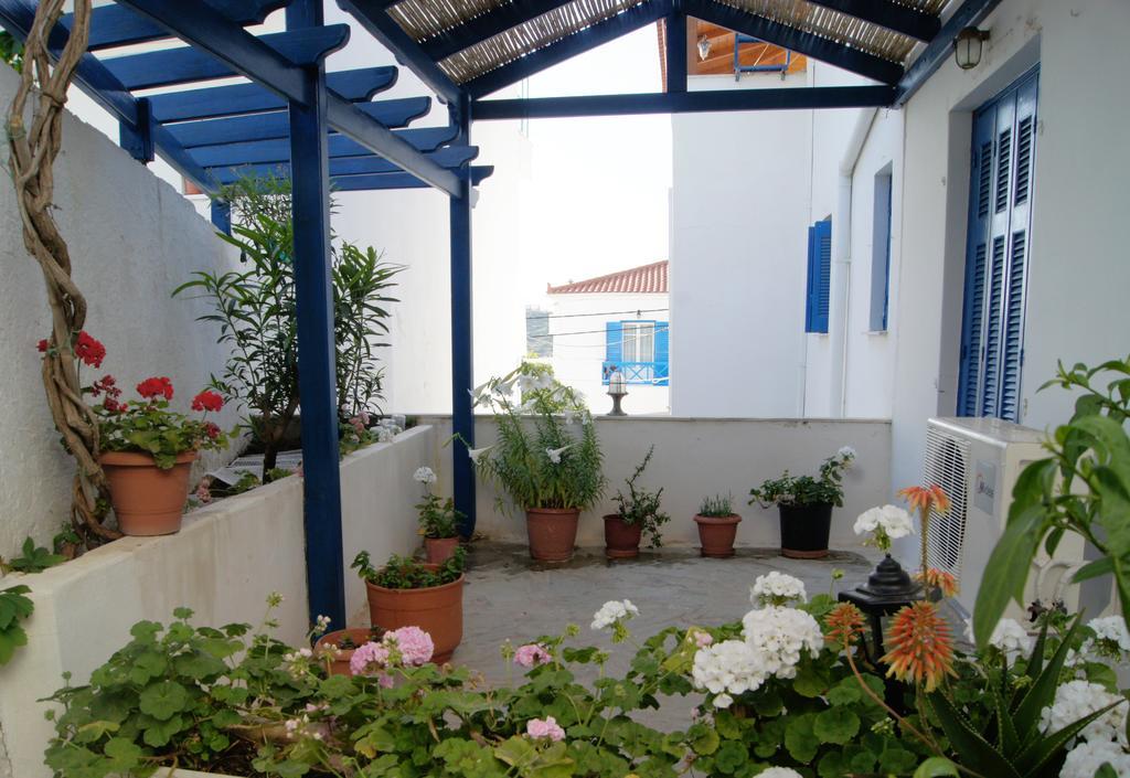 Idroussa Διαμέρισμα Μπατσί Εξωτερικό φωτογραφία